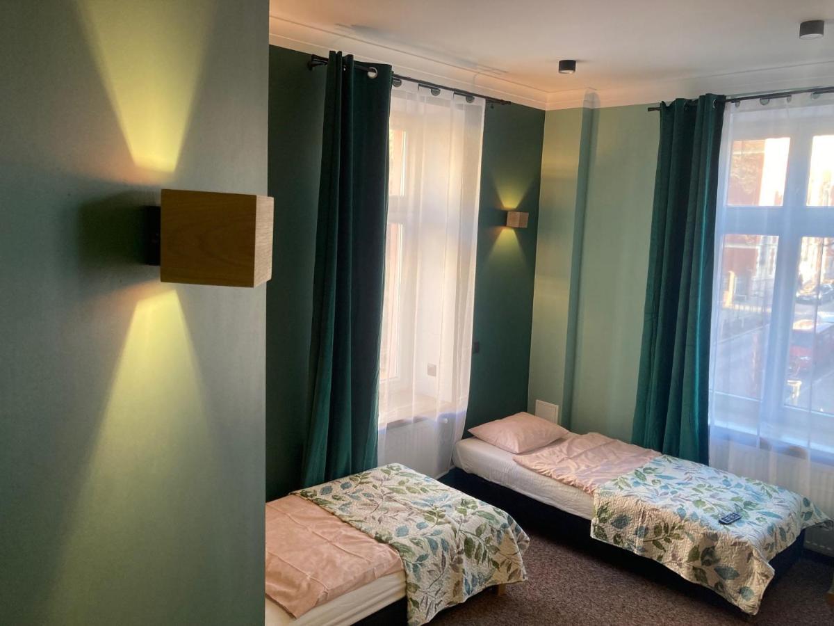 Apartamenty Przy Fontannie Жельона Гора Екстериор снимка